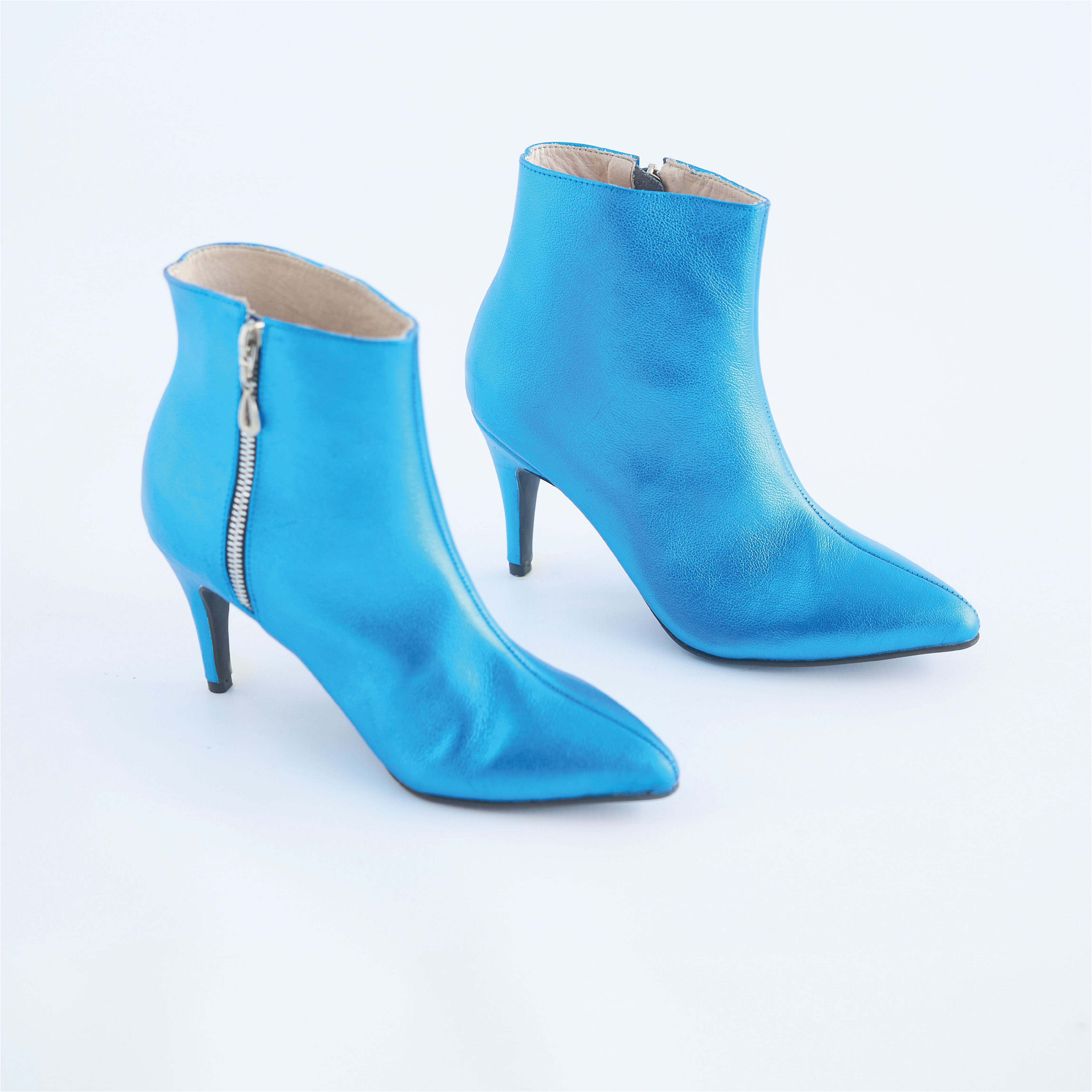 Botines en Cuero Azul Metalizado Vizio Moda