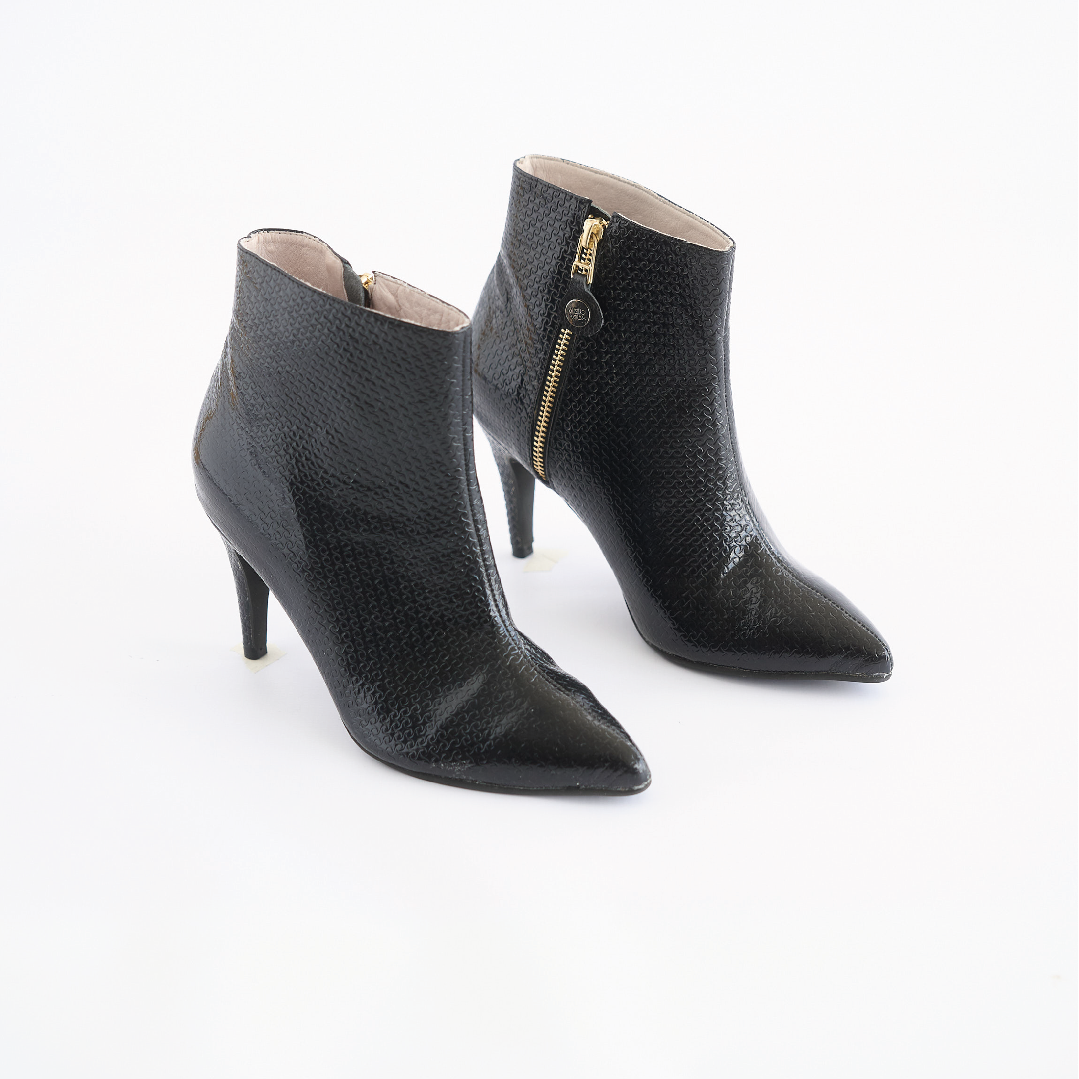 Botines en Cuero Negro Vizio Moda