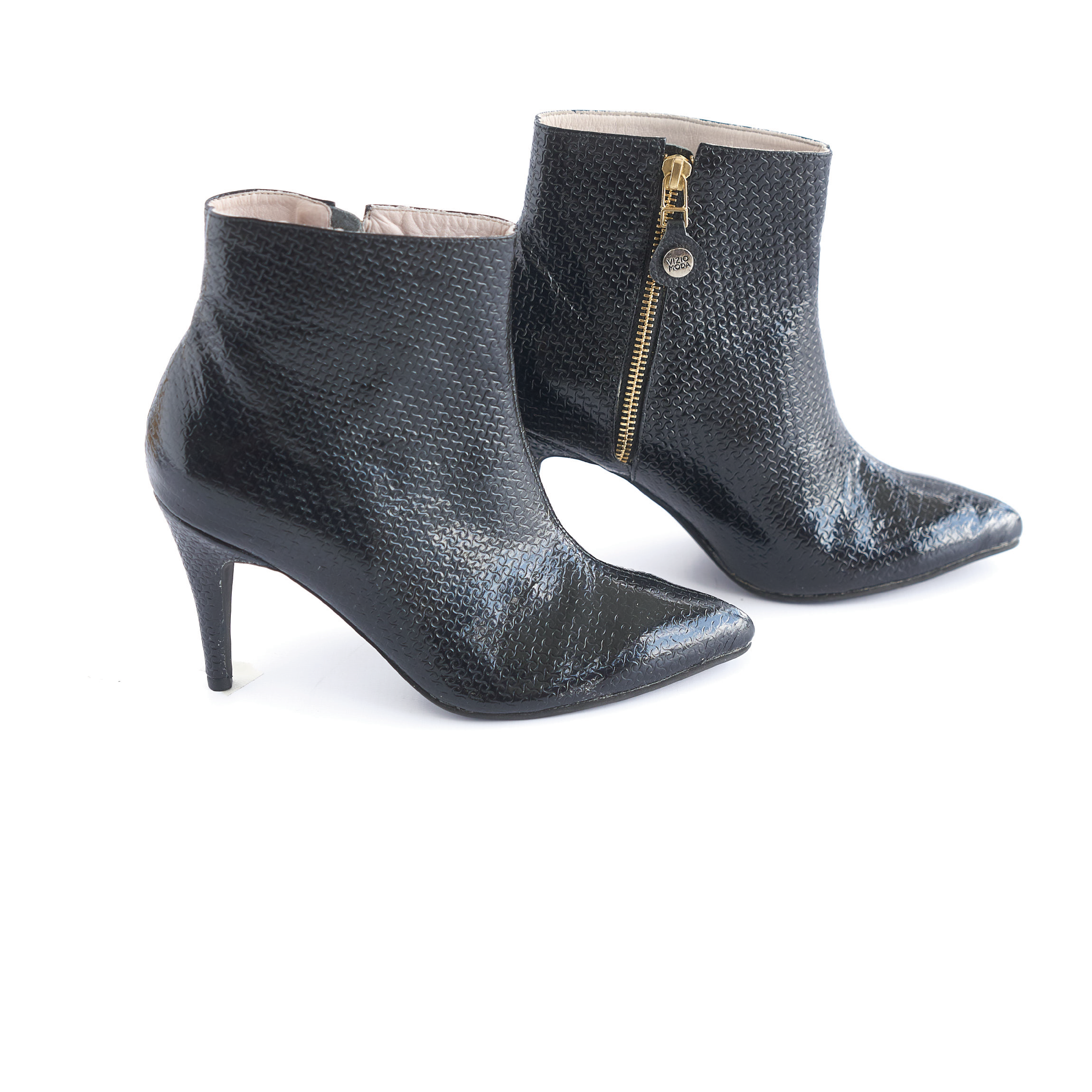 Botines en Cuero Negro Vizio Moda