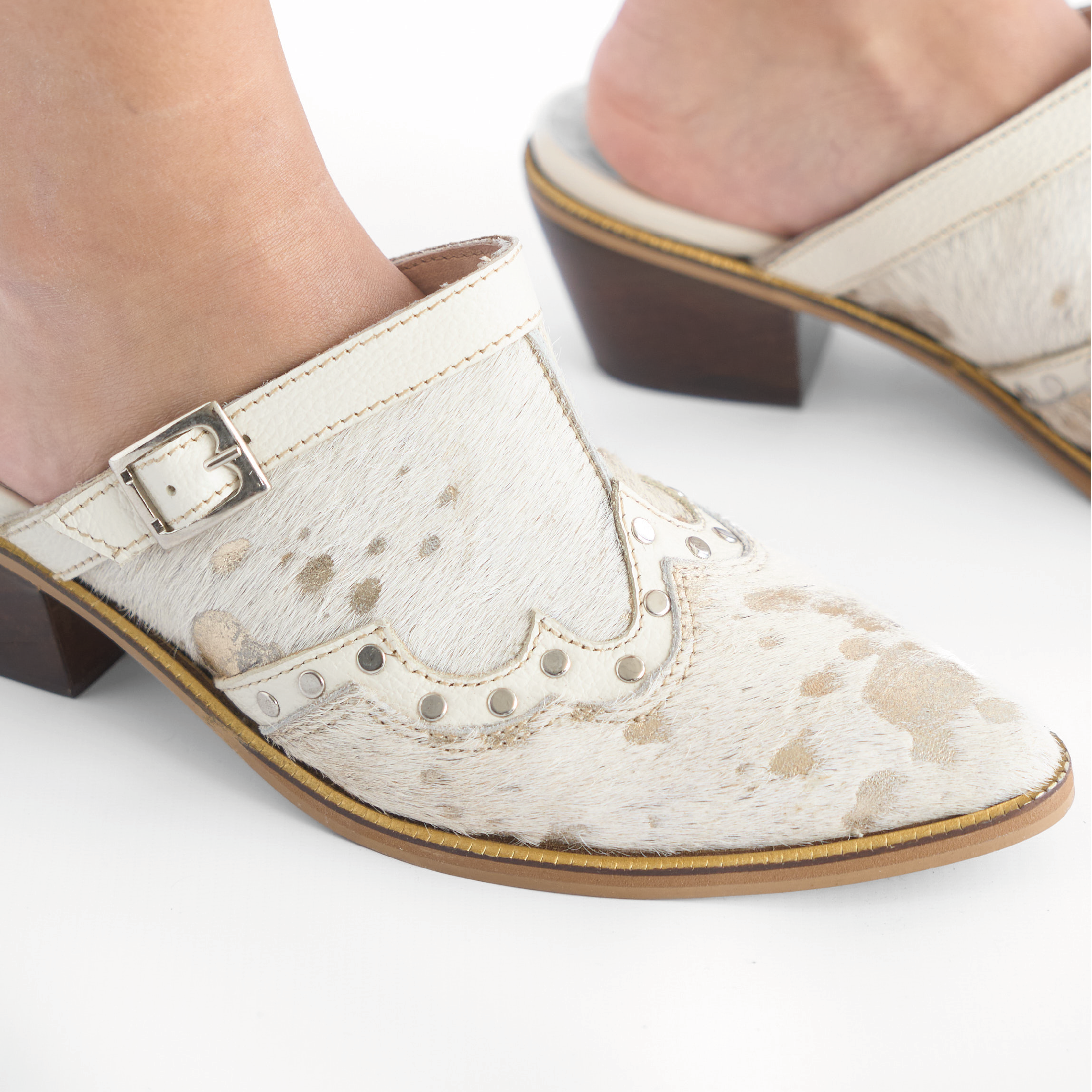 Mules en Piel con Hebilla Vizio Moda