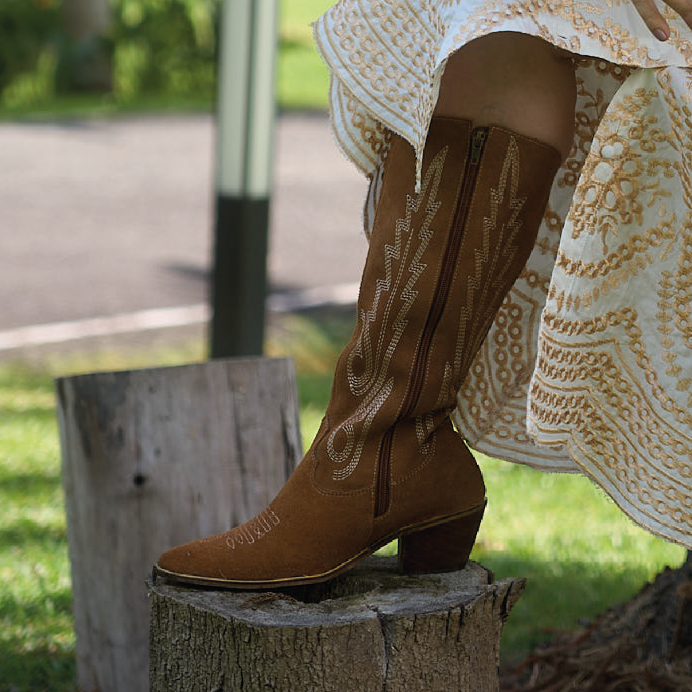 Botas Texanas en Gamuza Marrón Vizio Moda