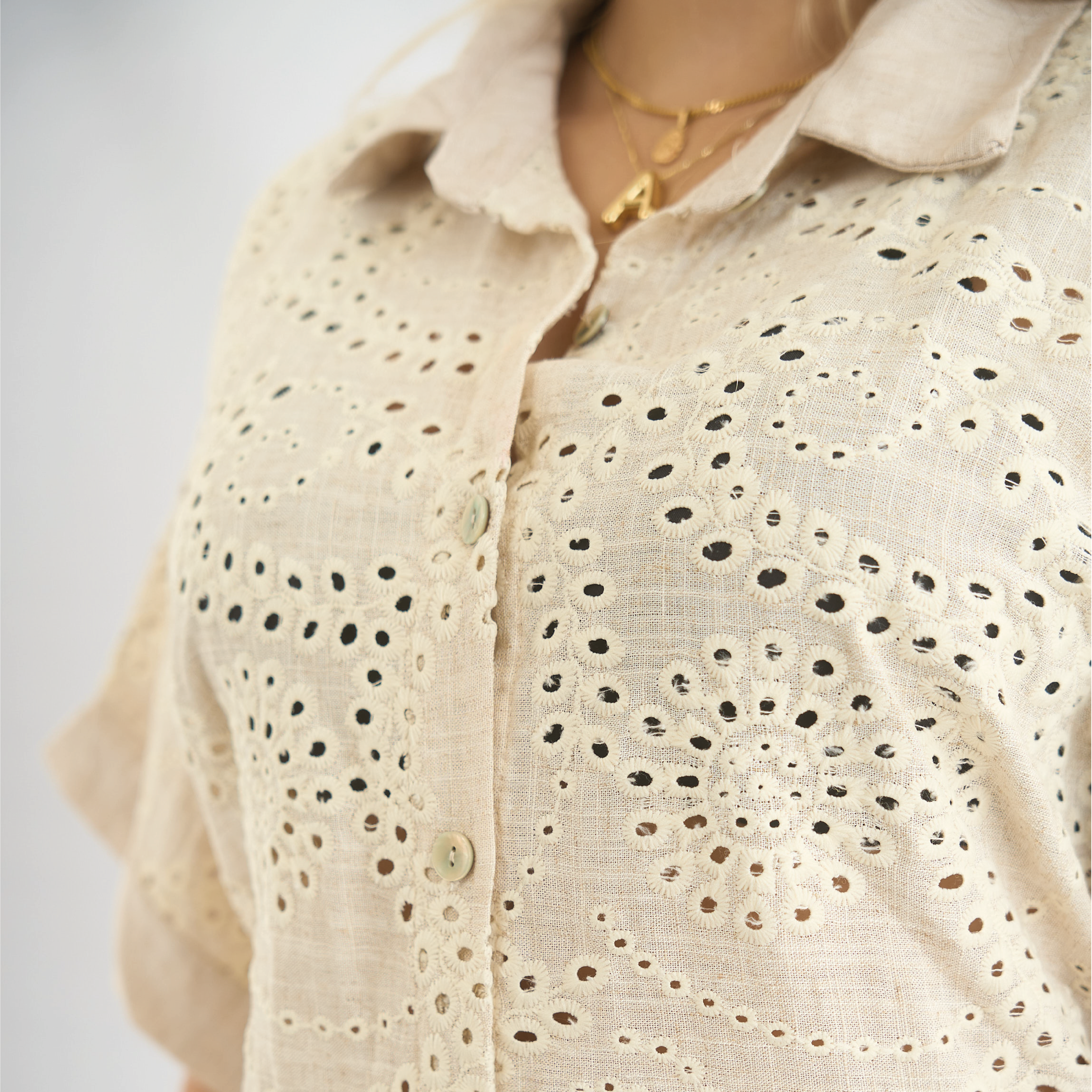 Vestido Calado Beige Vizio Moda